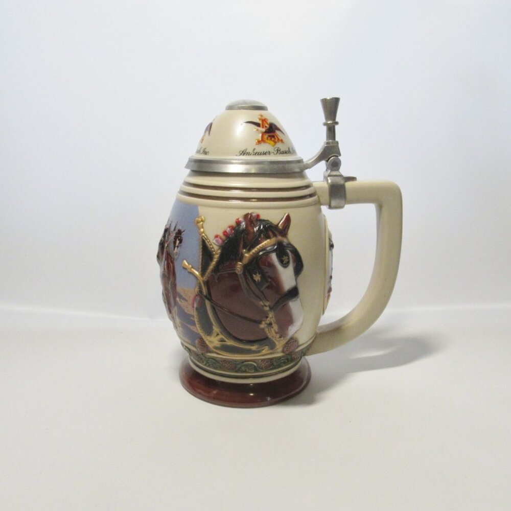 Budweiser Membership Stein 2001 Living the Legacy CB17